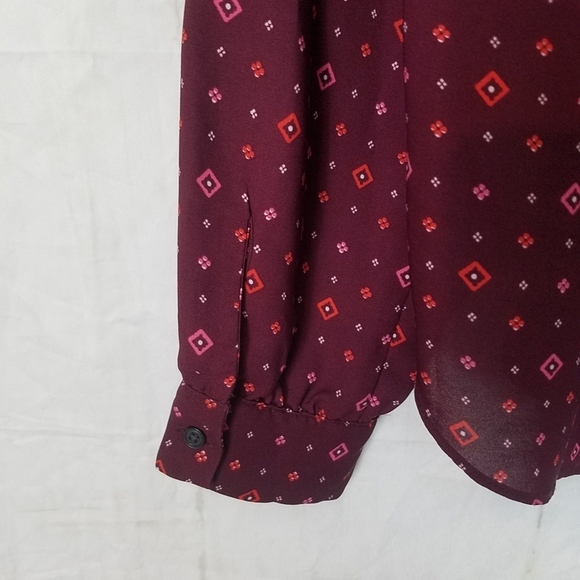 Gap printed long long sleeve blouse size large - Picture 7 of 9